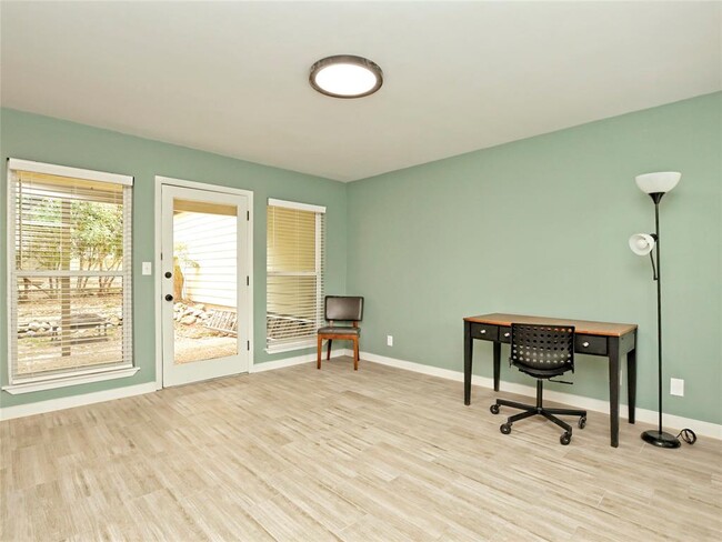 Building Photo - 44 Casa Verde St