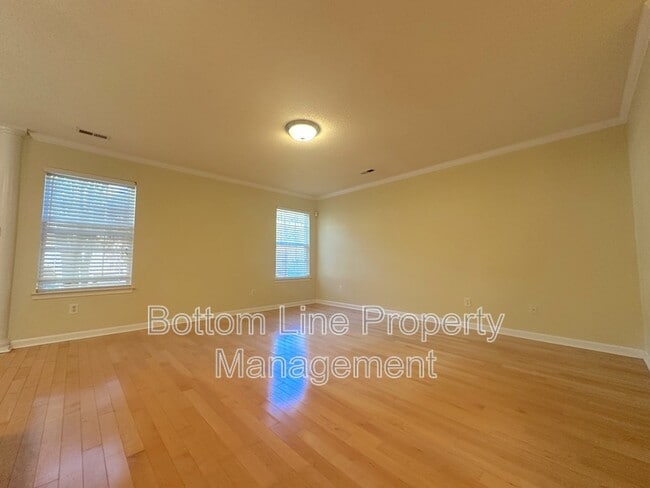 Building Photo - 131 Camforth Dr