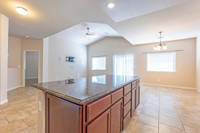 Building Photo - 7508 Wolf Creek Dr