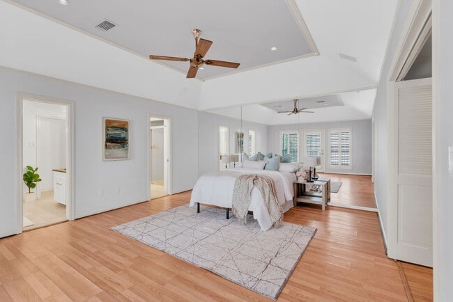 Building Photo - 2244 Sul Ross St