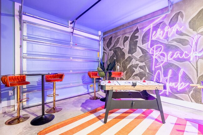 Building Photo - 19901 Charlie Claude Dr