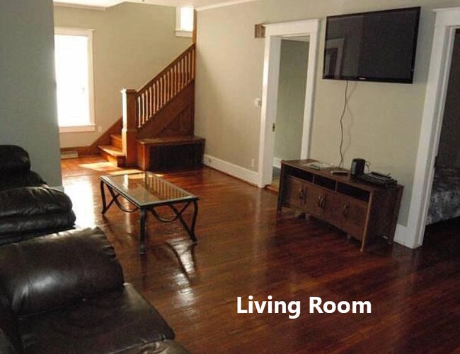Primary Photo - 54 North St