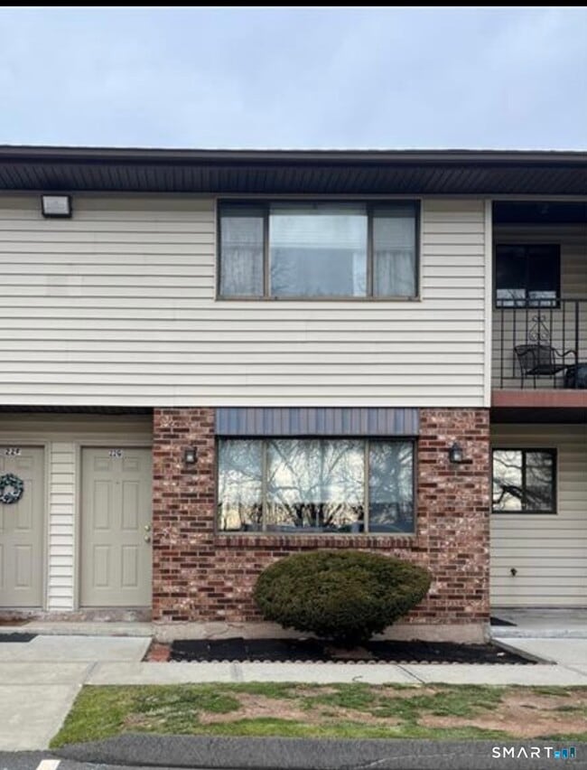 Building Photo - 140 Thompson St