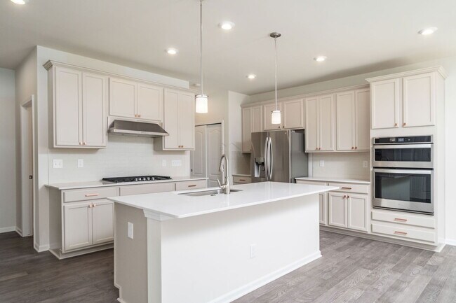 Building Photo - 22521 Woodbridge Ln