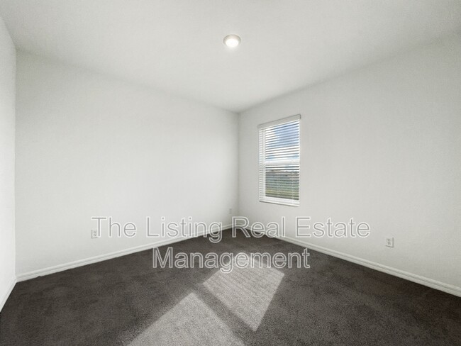 Building Photo - 33314 Darley Dl Trl