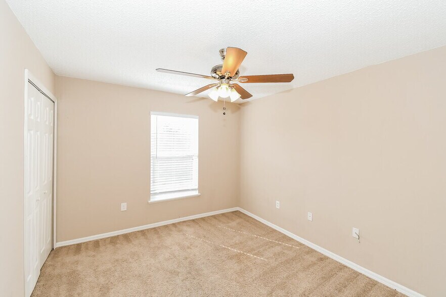 Building Photo - 4459 Marsh Hawk Dr S