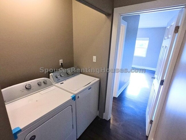 Building Photo - 1402-1404 Charles Street - 1404