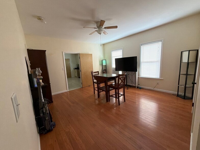 Building Photo - 34 Franklin St