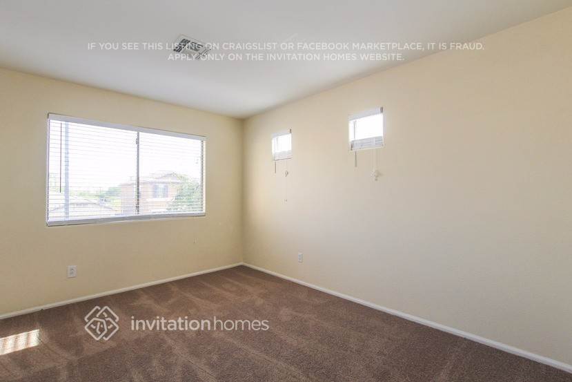Building Photo - 12642 W Pasadena Ave