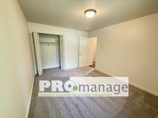 Building Photo - 2137 Stace St