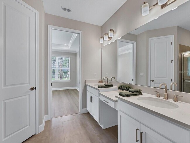 Building Photo - 14734 Orrieto Pl