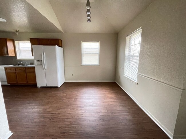 Building Photo - 3914 Oak Valley Dr