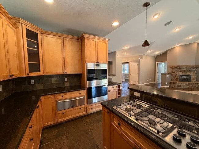 Building Photo - 1199 Manzanita Ln