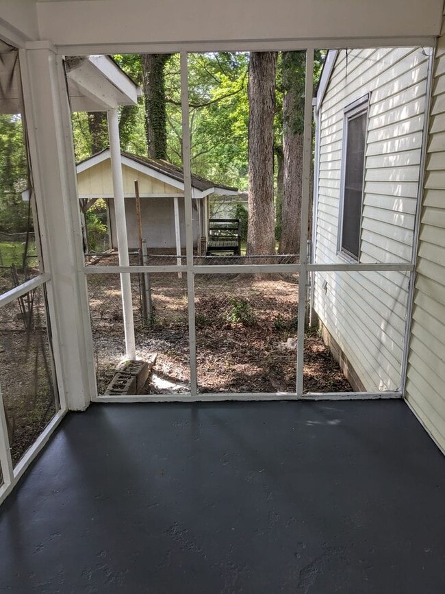 Building Photo - 2 Bed/1 Bath House in Decatur