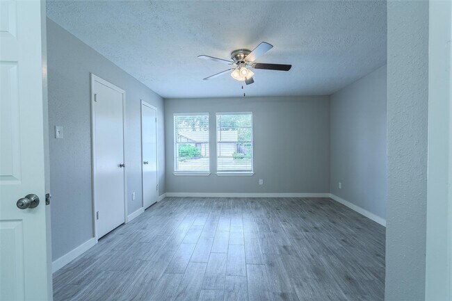 Building Photo - 2714 Flintrock Cir