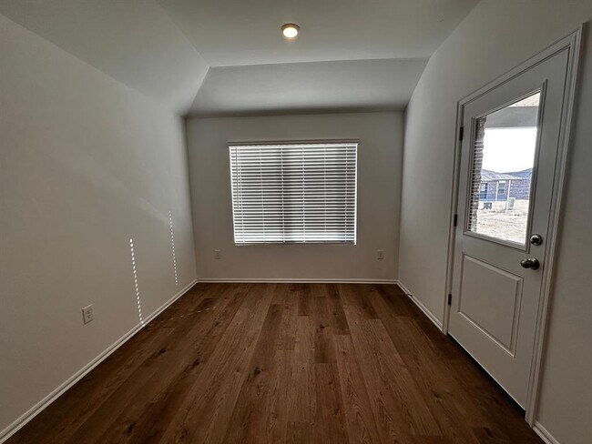 Building Photo - 16208 Harvester Dr