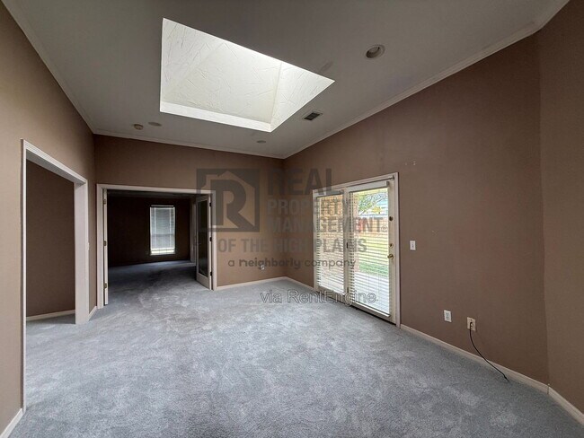 Building Photo - 4407 Van Winkle Dr