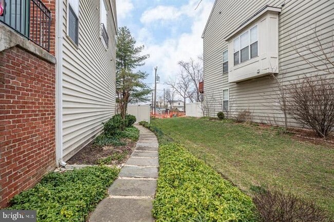 Building Photo - 13340 Colchester Ferry Pl