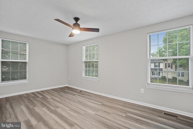 Building Photo - 10506 Lime Tree Way