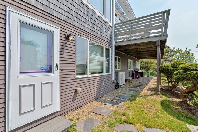 Building Photo - 26 Salt Island Rd