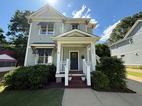 Building Photo - Stunning 3BD, 2.5BA Downtown Raleigh Home with Modern Updates, Large Fenced In Backyard, Fire Pit...