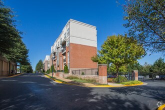 Building Photo - Camden Fairfax Corner