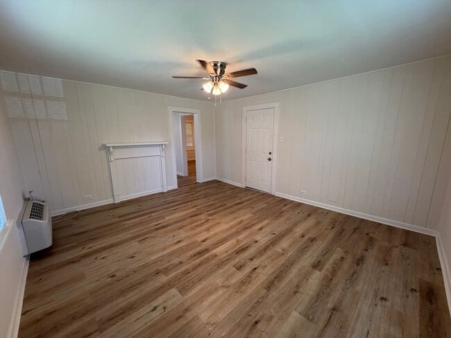 Building Photo - Renovated 1/1 House in East Rome- $995