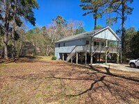 Building Photo - 111 Arnold Dr