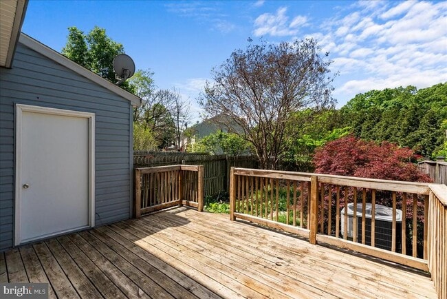 Building Photo - 229 Sherando Cir