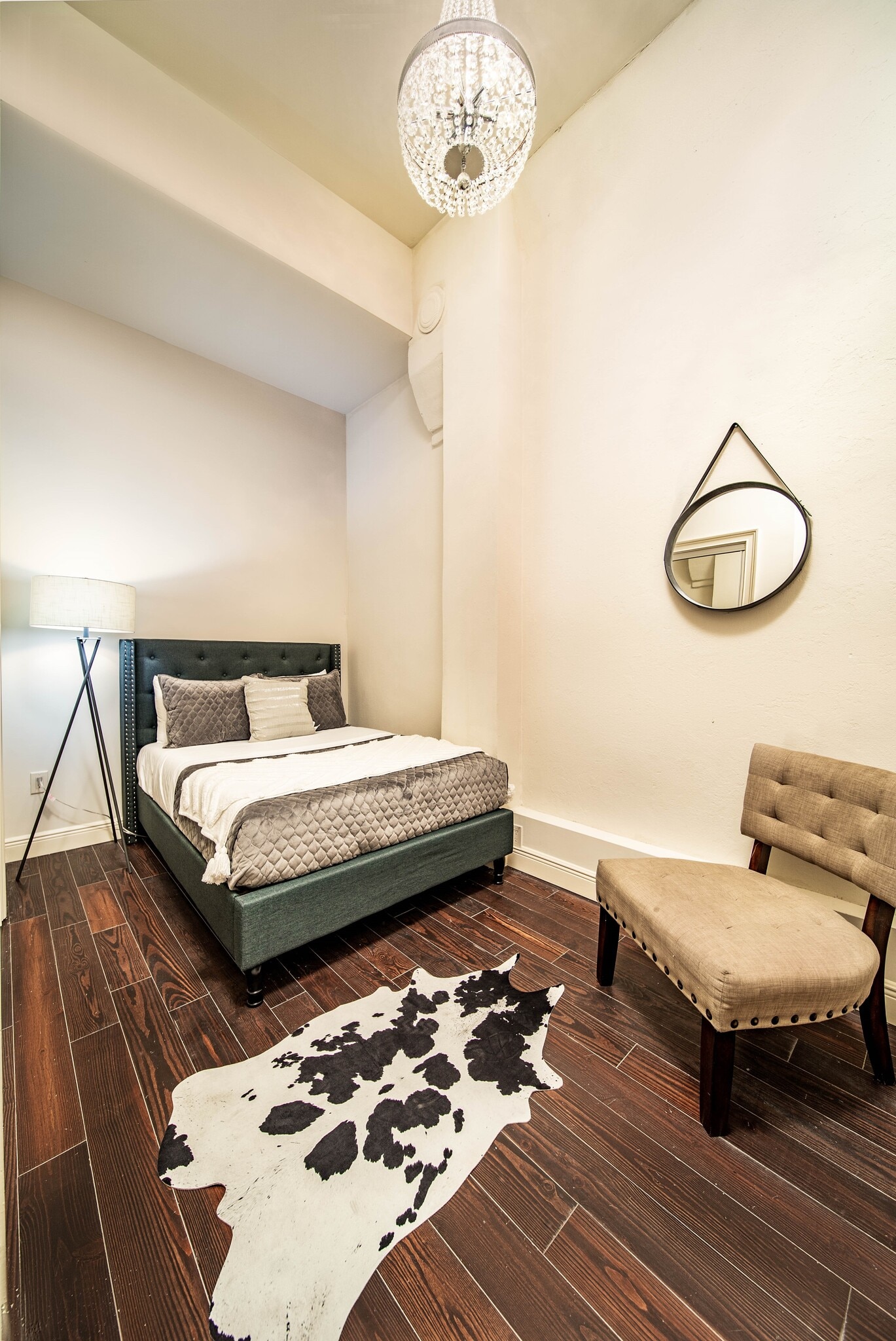 Building Photo - 210 Decatur St