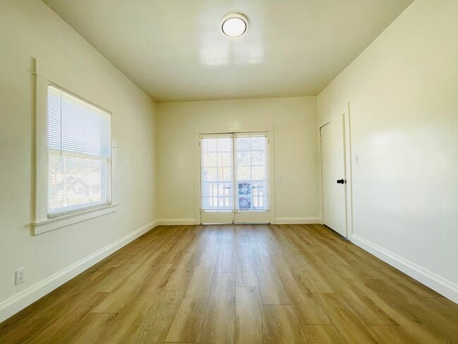 Building Photo - 3990 4th St