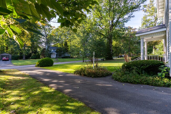 Building Photo - 418 E. Washington Blvd.