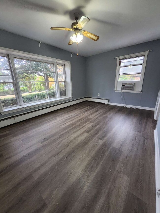 Building Photo - 13723 Dumfries Rd