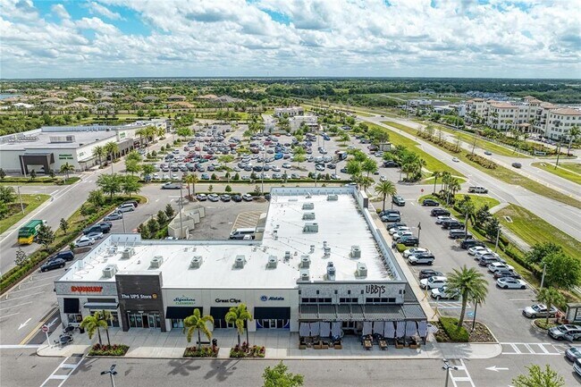 Building Photo - 8143 Miramar Way