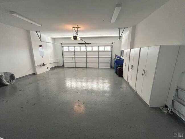 Building Photo - 312 Pear Tree Ter