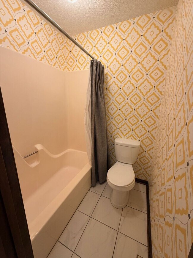 Building Photo - 103 Chestnut Ridge