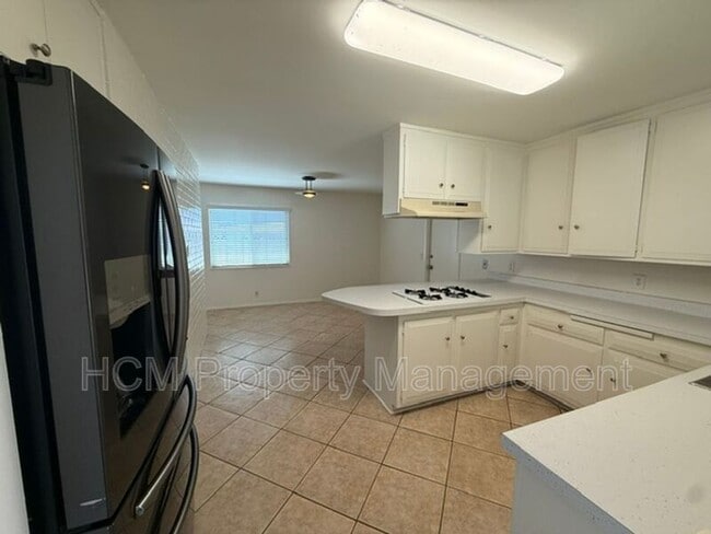 Building Photo - 16402 Birdie Ln