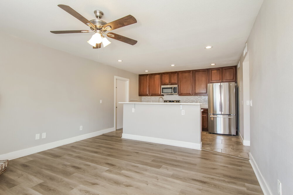 Building Photo - 8737 W Bluefield Ave