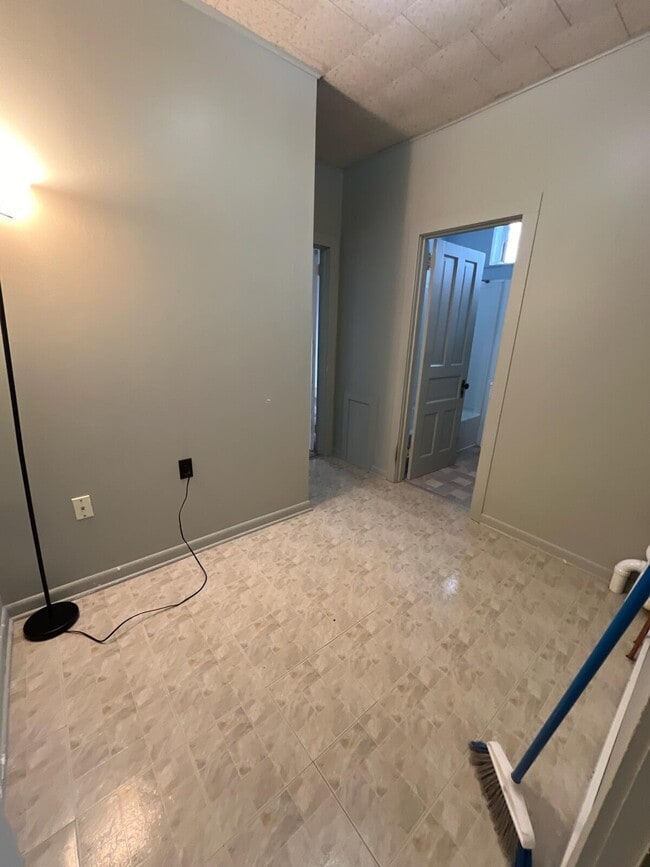 Building Photo - 135 W Michigan Ave