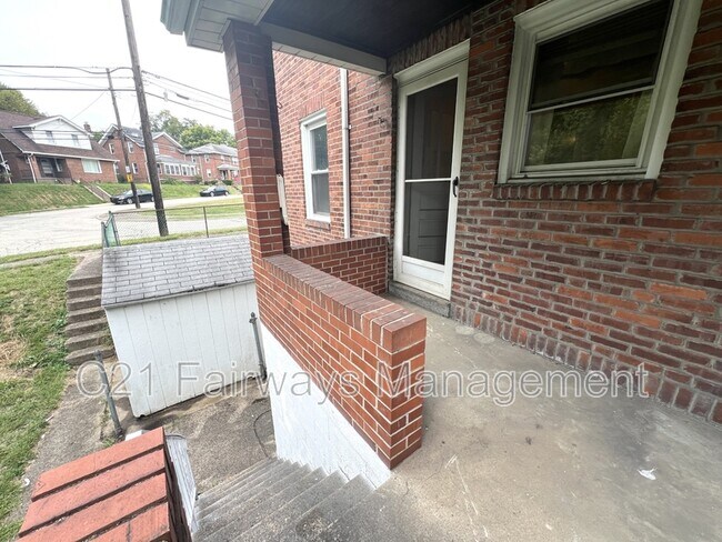 Building Photo - 453 Ohio Ave