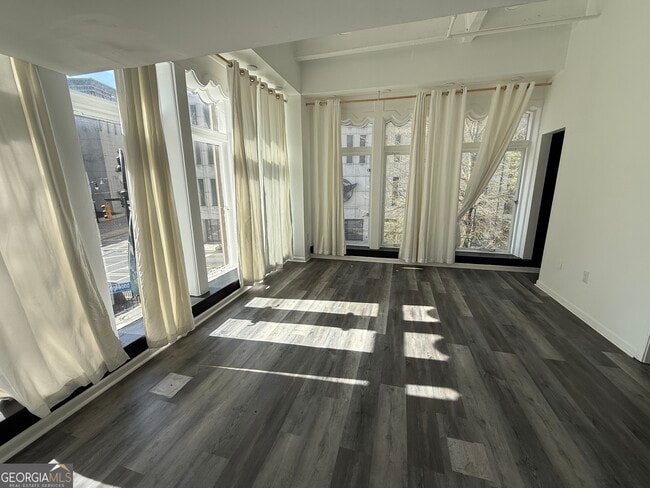 Building Photo - 32 Peachtree St NW