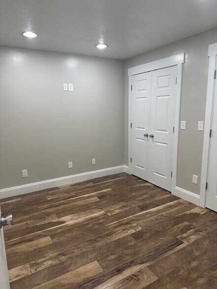 Building Photo - 892 W 2630 N