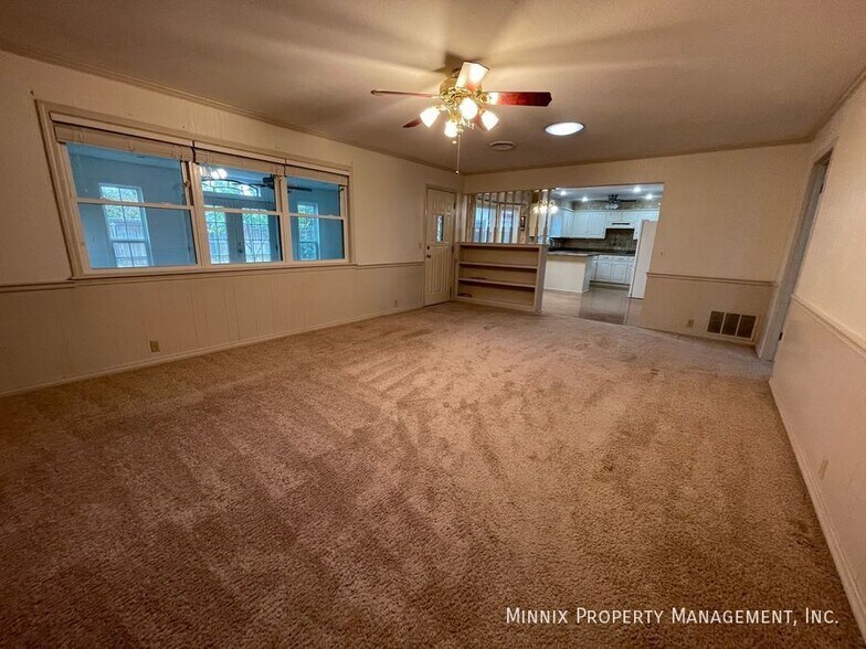 Building Photo - 6712 Gainsborough Rd