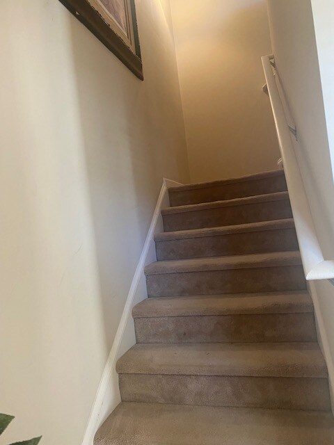 Building Photo - 413 Fern Bay Dr SW