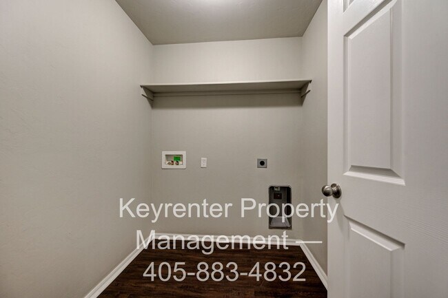 Building Photo - Gorgeous 3 Bed 2 Bath in Moore/SE OKC