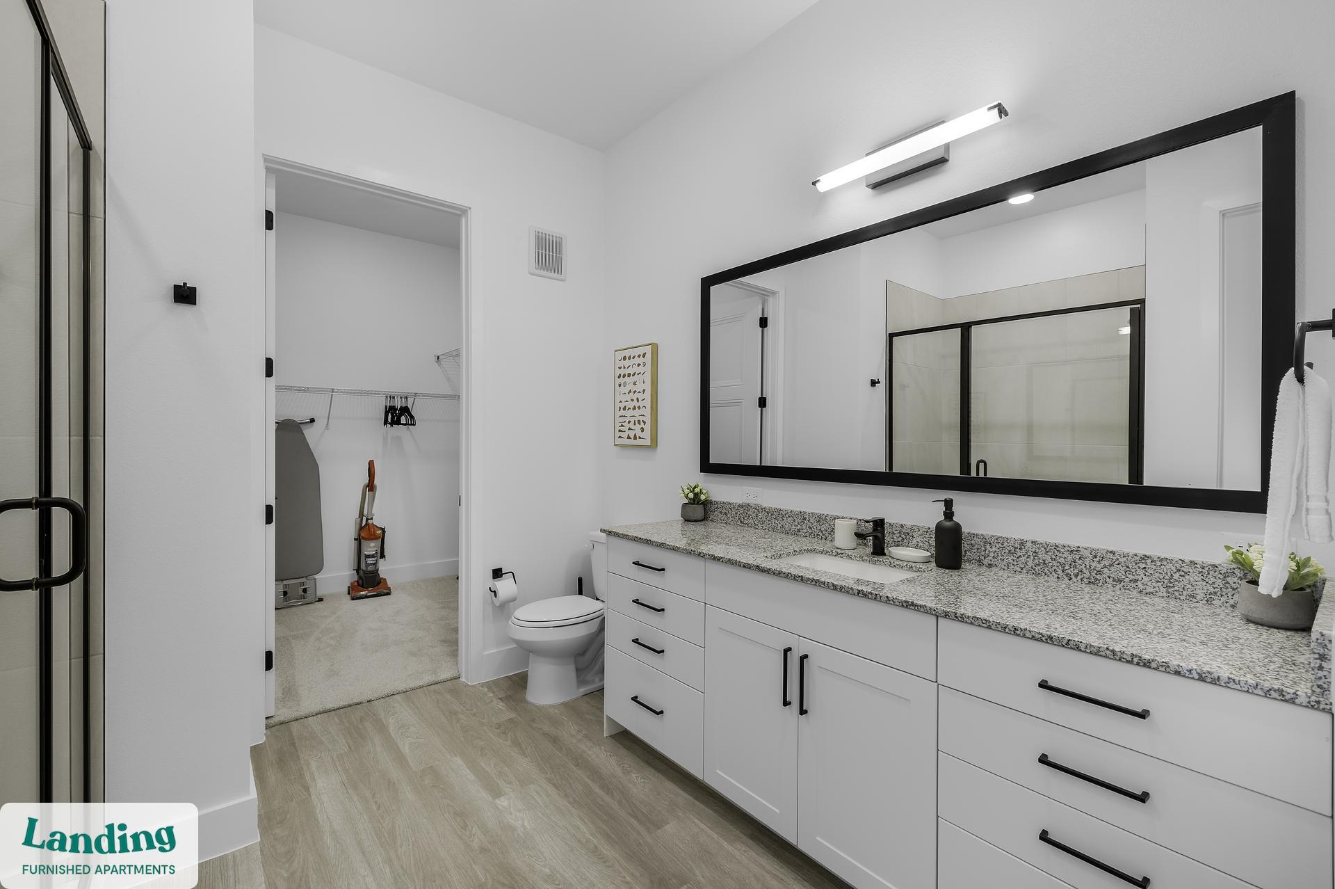 Building Photo - 650 E Sycamore St