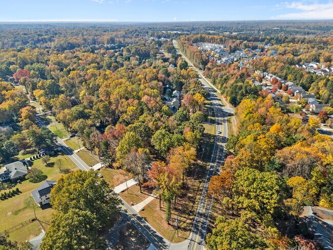 Building Photo - 8625 Cedarbrook Dr