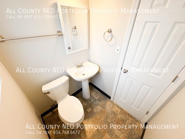 Building Photo - 4601 Paxton Dr S