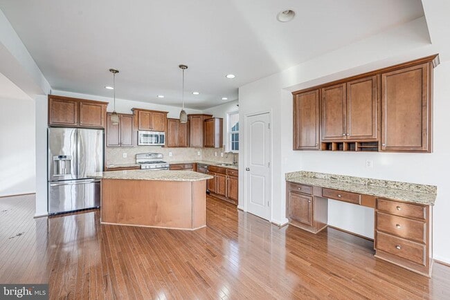 Building Photo - 15000 Gossom Manor Pl