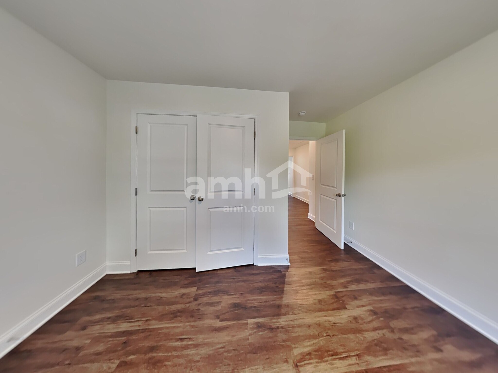 Building Photo - 2092 Windsor Park Ave
